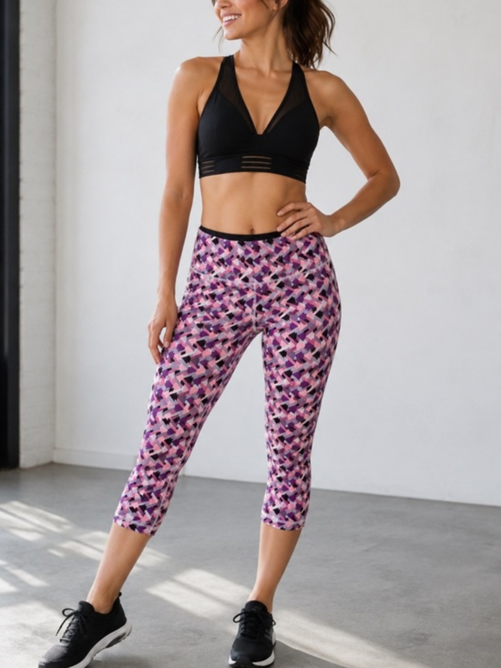 Victoria’s Secret VSX Sport Knockout Crop Capri Leggings XS Pink Purple